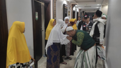 Pasca Insiden Terlantar di Muzdalifah - Mina, Bupati Kabarkan Jemaah asal Gresik Kondisinya Baik