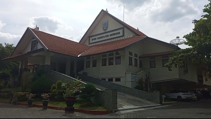 Keuangan Pemkab Defisit Ratusan Miliar, Aktivitas Kantor DPRD Rembang Berhenti Sementara