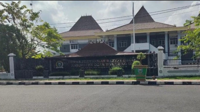 Gedung DPRD OKU Dikunci Paksa, Diduga Oknum Anggota DPRD 'Ngambek' Permintaannya Tidak Dipenuhi