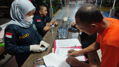 Petugas Lakukan Razia di Kamar Rutan, Puluhan Warga Binaan Tes Urine