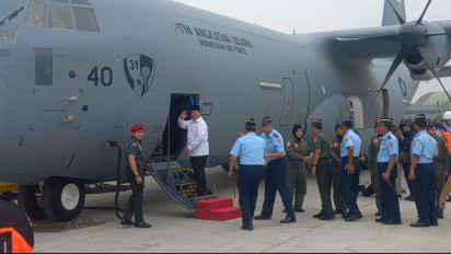 Pewarta Lapor Pusing Naik Pesawat Super Hercules, Menhan Prabowo: Baru 15 Menit