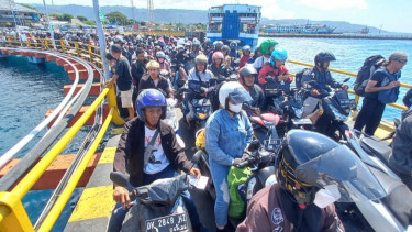 Kemacetan Kendaraan di Pelabuhan Ketapang Banyuwangi Berlanjut, Penumpang Antre 11 Jam