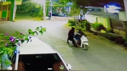 Aksi Pelaku Gasak Motor Warga di Pamekasan Terekam CCTV, Polisi Buru Pelaku