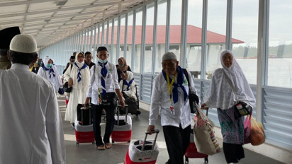 Kedatangan 214 Jamaah Haji di Pelabuhan Sri Bintan Pura, Suasana Haru dan Antusiasme Menghiasi Penyambutan