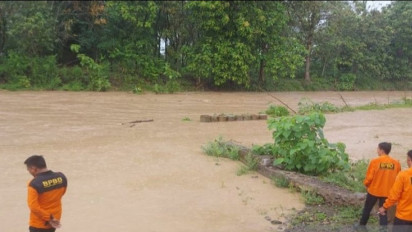 Banjir Bandang Menghanyutkan 2 Jembatan di OKU Selatan, Warga Tidak Bisa Beraktivitas