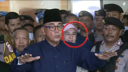 Terungkap Sosok Cantik yang Selalu Dampingi Panji Gumilang, Ternyata Bukan Wanita Sembarangan, Ini Profil Singkatnya …