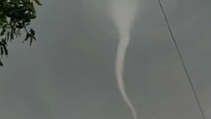 Puting Beliung Terjang 3 Desa di Indramayu, Sejumlah Rumah Rusak, Sekolah dan Warung Porak Poranda