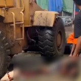 Sedang Mengangkut Barang, Kuli Panggul Pasar Cibitung Terlindas Alat Berat Pengangkut Sampah