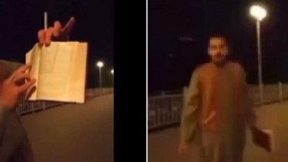 Pria Mesir Robek dan Siram Al Quran Pakai Alkohol Usai Murtad dari Islam