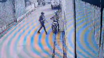 Pelaku Perampasan Beraksi Siang Bolong di Astanaanyar Bandung Sambil Bawa Golok, Ojol Jadi Sasaran