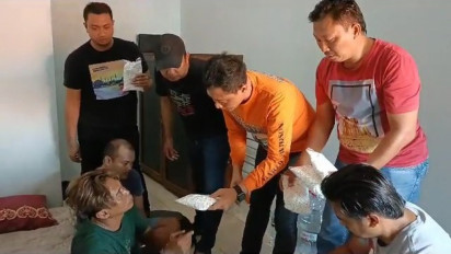 Detik-detik Penangkapan Bandar Narkoba, Polisi Amankan Puluhan Ribu Butir Pil Carnophen