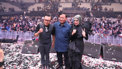 Prabowo Subianto dan Najwa Sihab Nikmati Konser 3 Dekade Perjalanan Cinta Ari Lasso, Begini Antusiasnya
