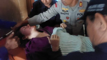 Lemah dan Dehidrasi, WNA Asal Spanyol yang Terseret Ombak Pantai Jembatan Panjang Ditemukan  Selamat