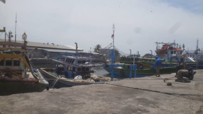 Diterjang Cuaca Buruk, Puluhan Nelayan di Probolinggo Pilih Tidak Melaut