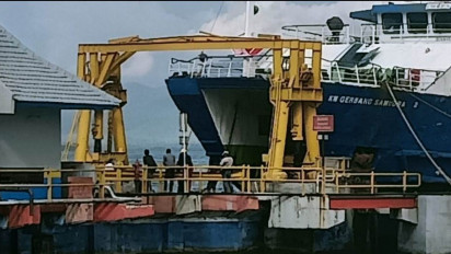 Kapal Tabrak Dermaga, Kemacetan Kendaraan di Pelabuhan Ketapang Parah Lagi