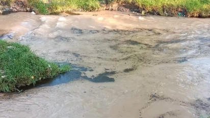 Pipa Minyak Milik Pertamina HRZ 4 Prabumulih Bocor, Cemari Aliran Sungai Kelekar dan Perumahan Warga di 8 Kelurahan