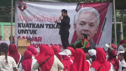 Ratusan Emak-emak Komunitas Senam Sidoarjo Deklarasikan Dukungan untuk Ganjar Pranowo Presiden 2024