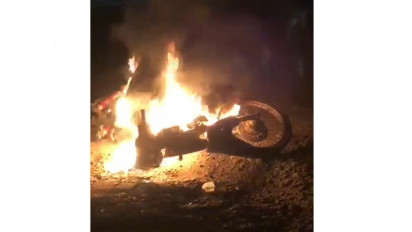 Dua Remaja Dihajar Massa dan Diikat Usai Ketahuan Bobol Toko Warga