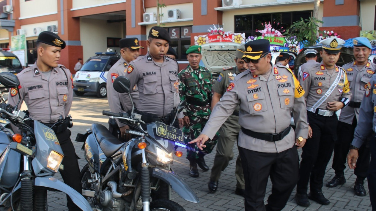 Sasar Pelanggar Lalu Lintas, Polres Kudus Gelar Operasi Patuh Candi 2023 Selama 14 Hari ke Depan
            - galeri foto