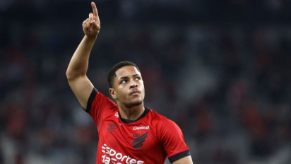 Agen Pastikan Vitor Roque Gabung Barcelona