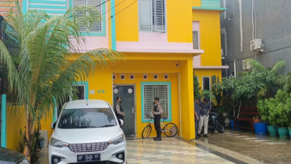 Polisi Kawal KPK Geledah Kantor Milik Andhi Pramono di Batam