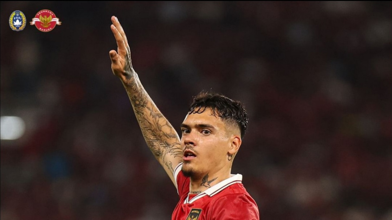 Shayne Pattynama Dilirik Klub Milik Ibrahimovic, Biaya Transfer Mencapai Miliaran Rupiah
            - galeri foto