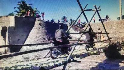 Pasca Banjir Lahar Dingin Gunung Semeru, Warga Bangun Jembatan Bambu Darurat Swadaya, Penghubung Desa dan Kecamatan