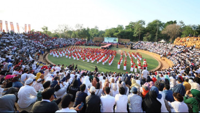 250 Penari Kolosal Warnai Pembukaan YCC Apeksi di Colloseum Tokka Tena Rata