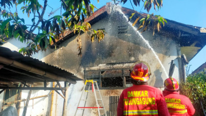 Pabrik Krupuk di Tulungagung Terbakar, Api Diduga dari Tungku yang Menyala