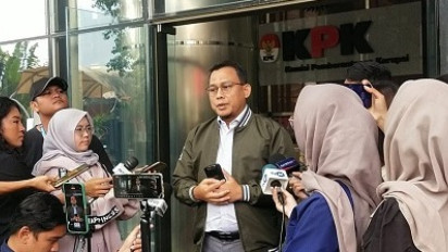 KPK Tetapkan Bupati Muna Laode Muhammad Rusman dan Ketua DPC Gerindra Muna Tersangka Kasus Suap Dana PEN