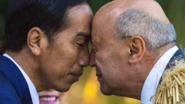 Tradisi Suku Maori, Saling Tempel Hidung sebagai Salam Khas hingga Tarian Unik Haka