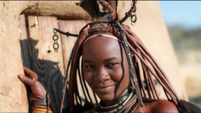 Mencengangkan, Tradisi Ekstrim di Suku Himba, Tuan Rumah Menawarkan Tamu Untuk ‘Test Drive’ dengan Istrinya