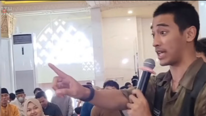 Viral Cuplikan Video Abidzar Anak Uje Ceramah di Hadapan Jemaah, Singgung soal Peran Sebagai Manusia, Katanya...