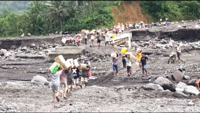 Demi Salurkan Bantuan Bagi Warga Terisolir, Ini yang Dilakukan Relawan Asal Pacitan