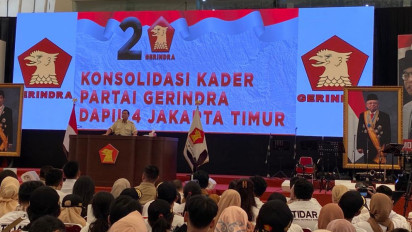 Prabowo Senggol Persija: Saya Dengar Belum Punya Lapangan Bola? Main di Tempat Saya, Gratis!