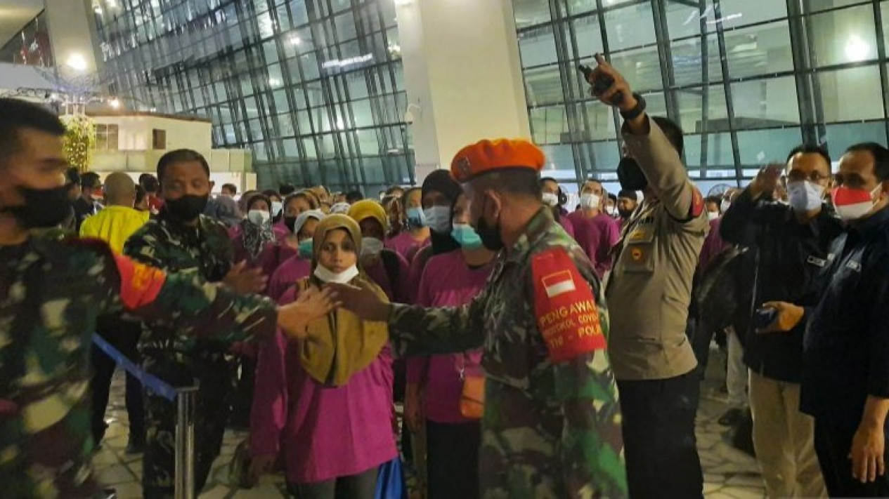 Imigrasi Soekarno-Hatta Cegah 2.659 PMI Nonprosedural ke Luar Negeri
            - galeri foto