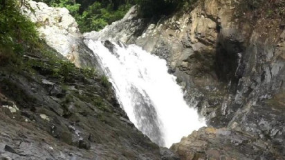 Curug Hanau, Wisata Air Terjun yang Menguji Adrenalin