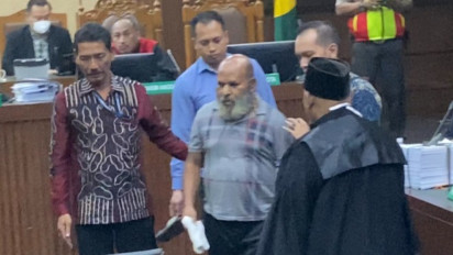 Khawatirkan Kondisi Lukas Enembe, Keluarga Ultimatum KPK dan Hakim