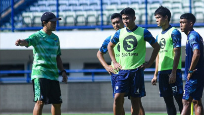 Persib Bandung untuk Pertama Kalinya Berlatih Tanpa Luis Milla