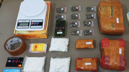 Nyambi Edarkan Ganja, Tukang Bakmi di Surabaya Ditangkap Polisi