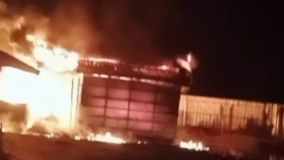 Gudang Penyulingan Minyak Ilegal di Musi Banyuasin Meledak dan Terbakar