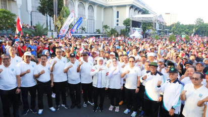 48 Ribu Masyarakat Jatim Meriahkan Jalan Sehat 1 Muharram 1445 H, Gubernur Khofifah: Penguat Persaudaraan dan Persatuan