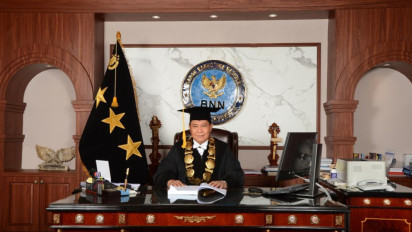 Komjen Pol. Prof. Dr. Petrus R. Golose Raih Penghargaan Tertinggi di Bidang Akademik