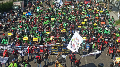 Tagih Janji Gubernur, Ribuan Driver Online se Jatim Kembali Macetkan Jalanan Surabaya