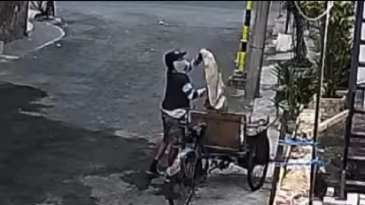 Terekam CCTV, Pemulung Mencuri Peralatan Tukang Bangunan di Lowokwaru Kota Malang