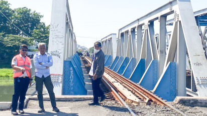 Investigasi Insiden Kereta Api Tabrak Truk di Madukoro Semarang, KNKT Turunkan Tiga Tim