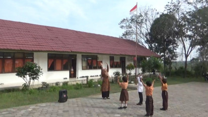Jumlah Seluruh Siswa SDN 18 Talang Ubi Pali hanya 37 Orang