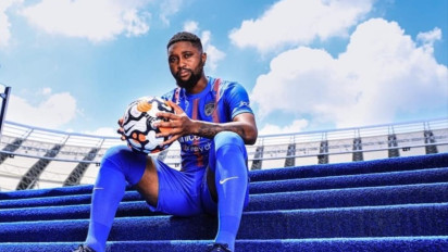 Persib Datangkan Levy Madinda, Nama Pelatih Ini Terseret jadi Pengganti Luis Milla