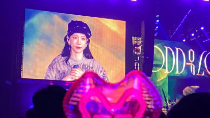 Tampil Energik Bawakan INVU, Taeyeon Sukses Menyihir SONE di ICE BSD