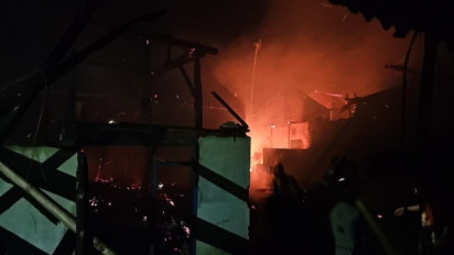 Jaraknya Berhimpitan, 9 Rumah di Jember Ludes Terbakar